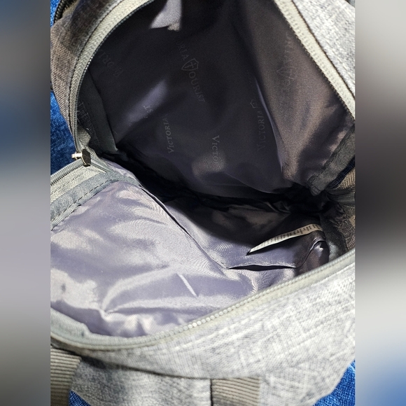 NEW Victoria Tourist Sling Bag Convertible - Picture 4 of 6